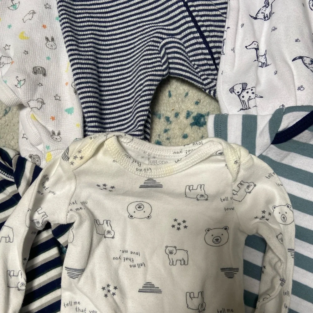 Newborn clothes bundle - Picture 5 of 6